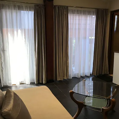 Szálloda Design Logatero 3*