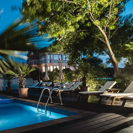 Hotel Design Logatero 3*