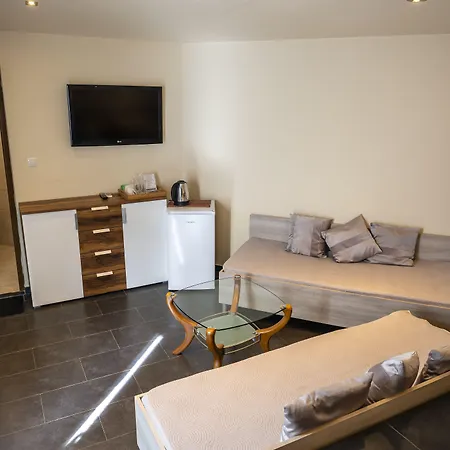 Hotel Design Logatero 3*