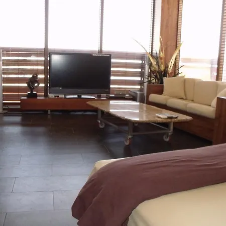 Hotel Design Logatero 3*