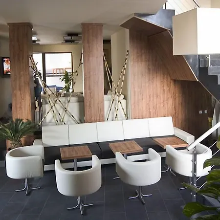 Отель Design Logatero 3*