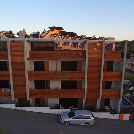 ديزاين لوغاتيرو 3* سوزوبول