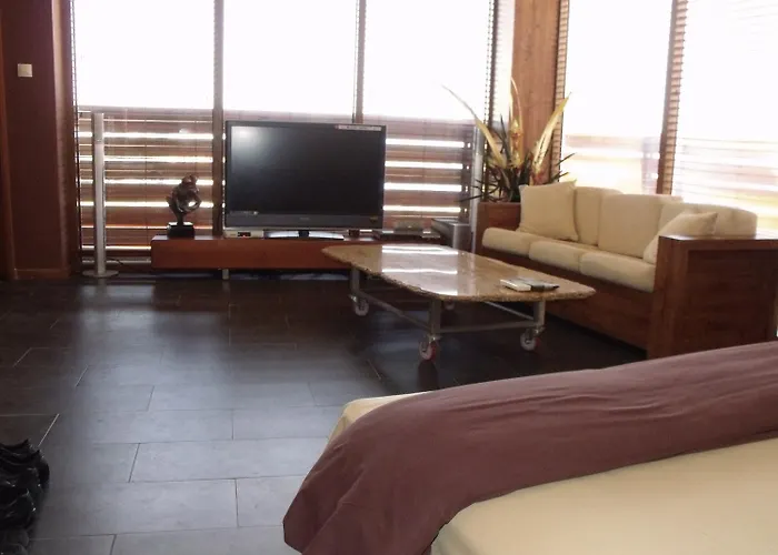 Hotel Design Logatero 3*